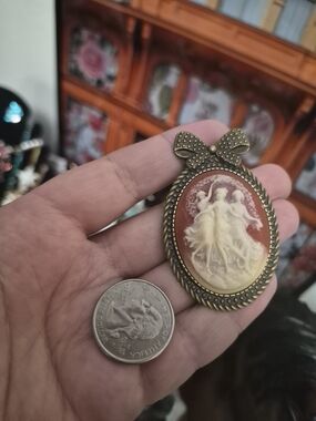 Vintage 3 Muses Pendant&brooch